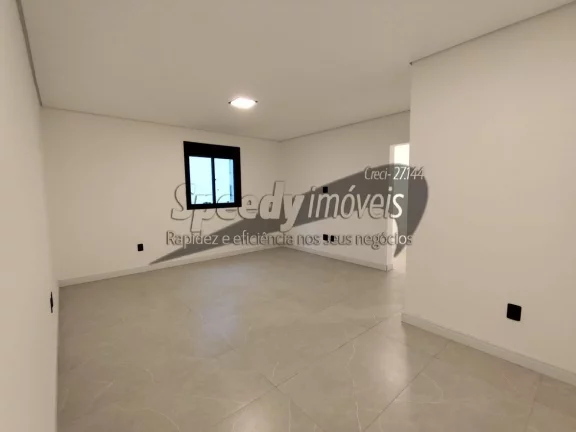Imagem Casa para venda em Santos, sobreposta alta no Embaré