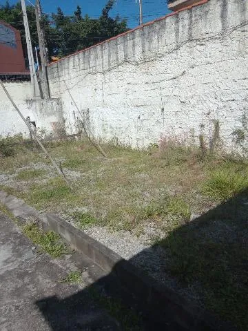 Imagem VENDA DE CASA NO ARUJAMÉRICA, EM ARUJÁ/SP 66,40m², com quarto e cozinha amplos, banheiro social, lavanderia coberta e 02 vagas p/ autos. CONSULTE-NOS