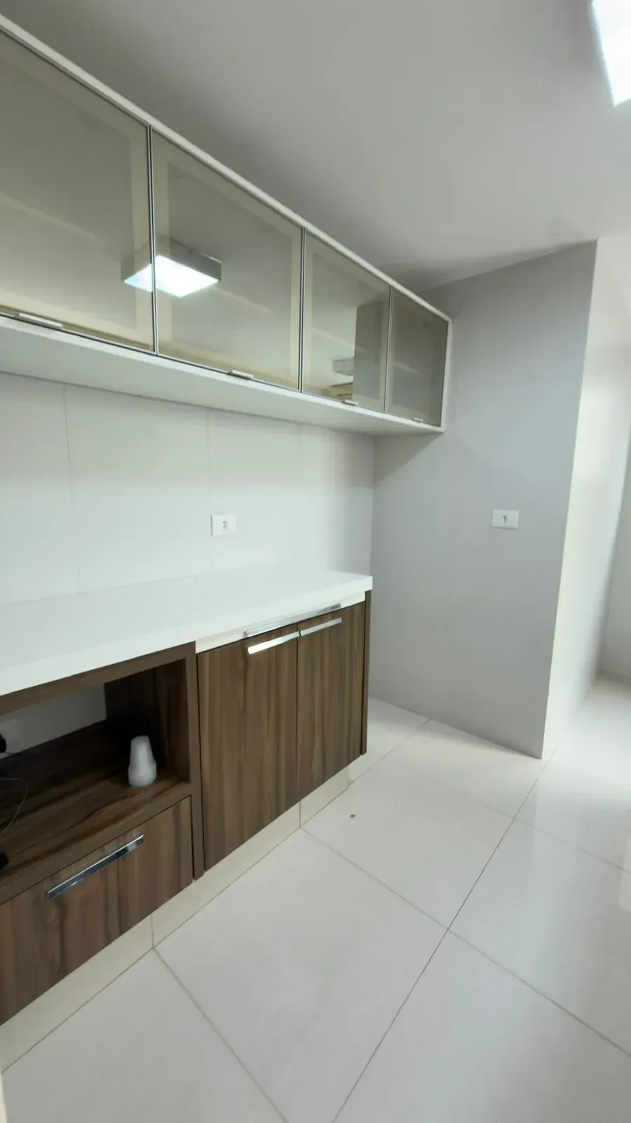 Imagem Sobrado com 3 Quartos à Venda, 118 metros em Mercês - Curitiba