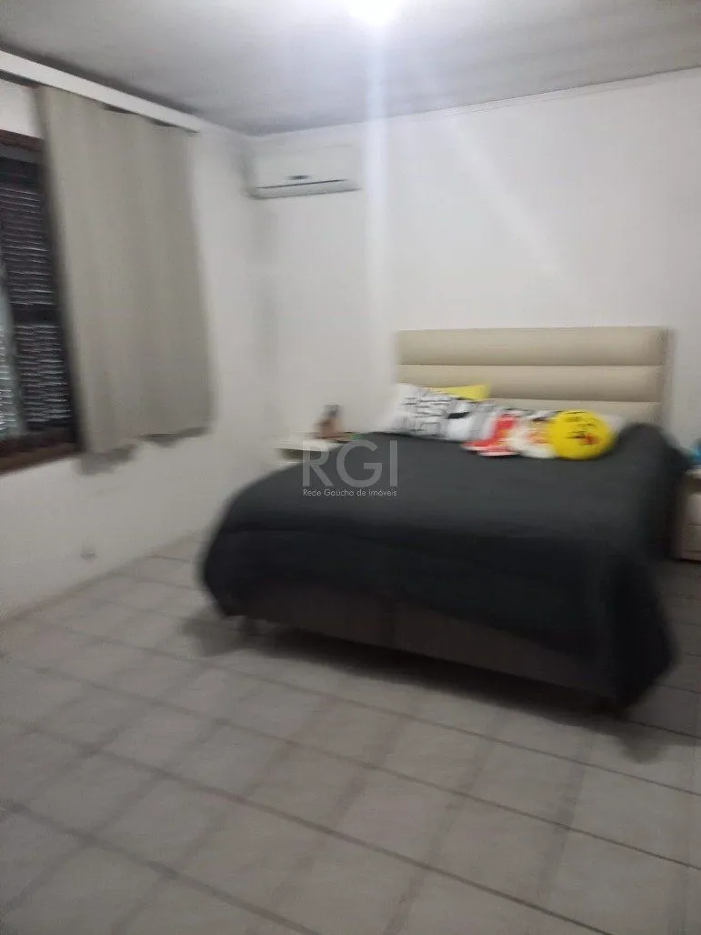 Imagem Casa para Venda - 256.44m², 4 dormitórios, sendo 1 suites, 4 vagas - Cavalhada