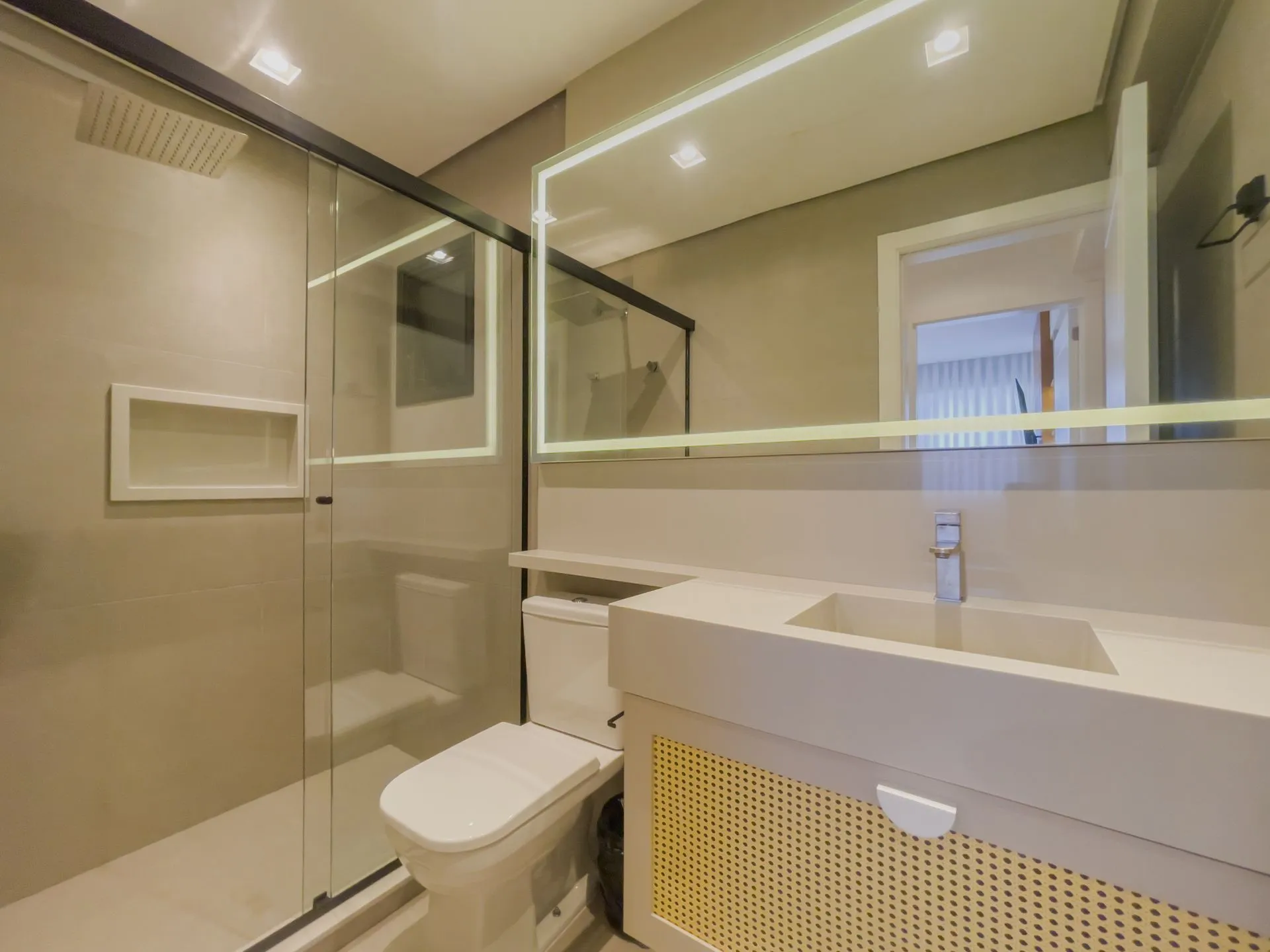 Imagem Apartamento à venda em Torres, Centro, com 2 quartos, 73.76m2