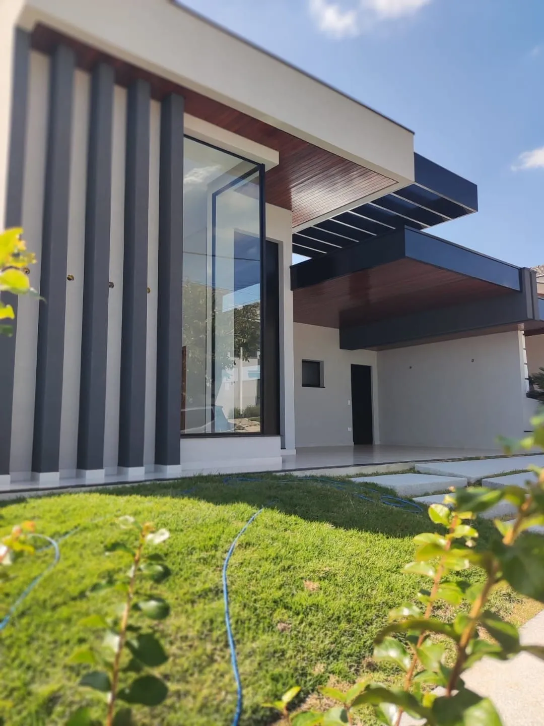 Imagem Casa à venda 3 Quartos, 1 Suite, 2 Vagas, 300M², Bairro do Grama, Caçapava - SP | Condomínio Terras do Vale