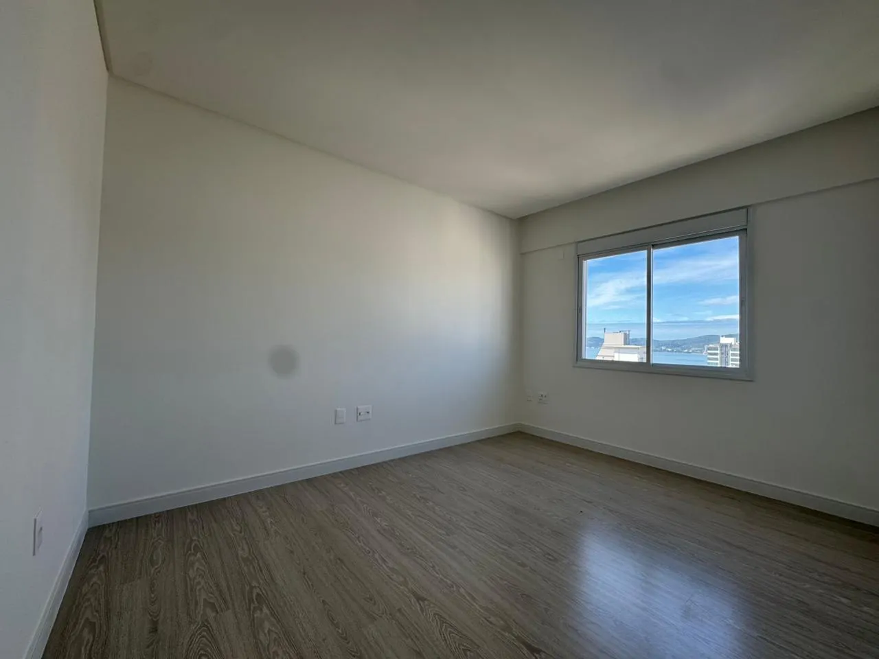 Imagem Apartamento com vista para o mar à venda com 179.5m2 por R$ 4.800.000,00