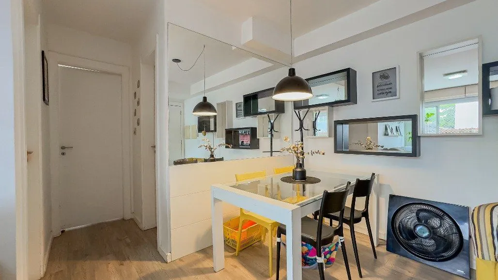 Imagem Apartamento a venda no bairro Passo da Areia com dois dormitórios.
