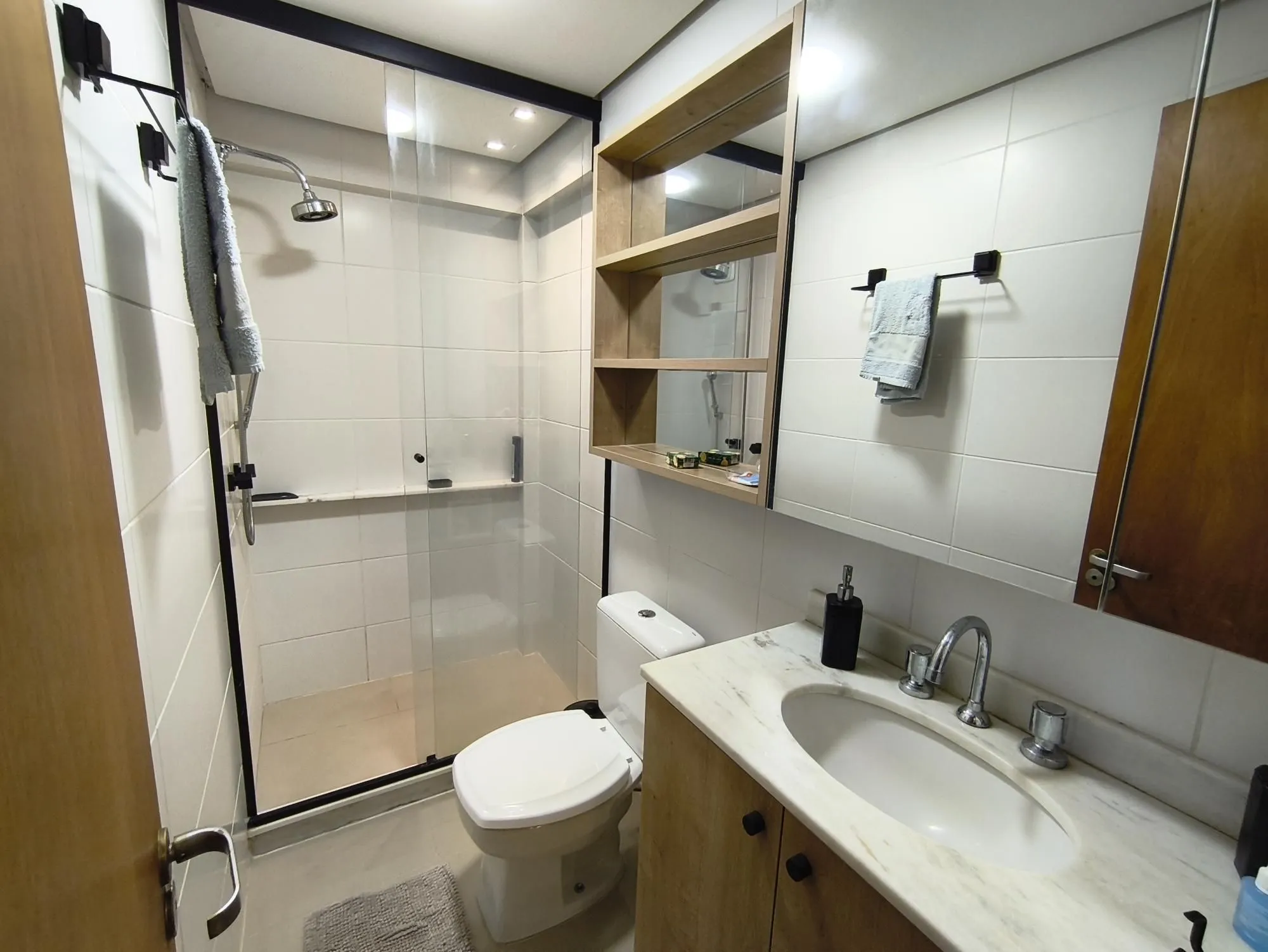 Imagem APARTAMENTO 2 DORMITÓRIOS COM 1 VAGA NO MENINO DEUS