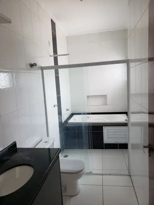 Imagem Casa em Condomínio à Venda em Sorocaba-SP, Bairro Horto Florestal: 3 Quartos, 1 Suíte, 1 Sala, 4 Banheiros, 2 Vagas, 164m².