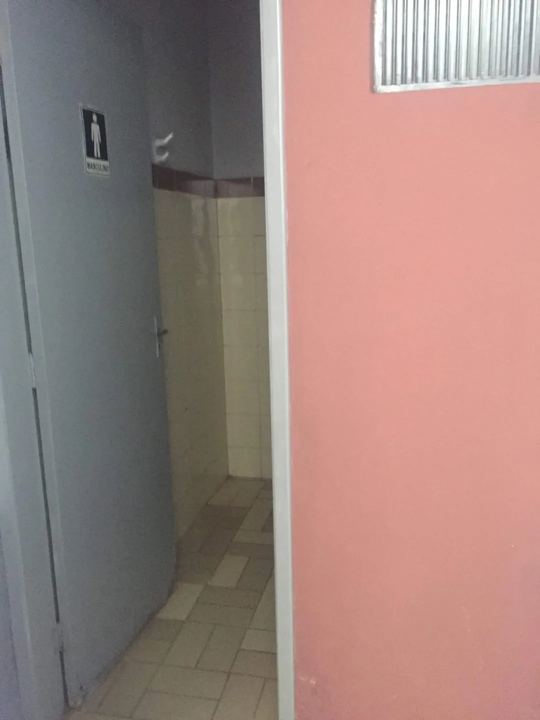 Imagem Comercial à venda 2 Quartos, 4 Vagas, 300M², Jardim Rosely, Pindamonhangaba - SP