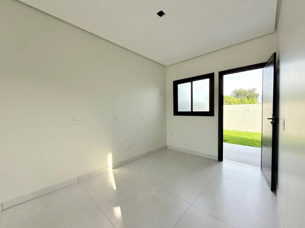 Imagem Casa 2 Dormitórios - Bairro Capão Novo