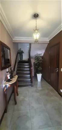 Imagem Casa com 3 Quartos à Venda, 223 m² em Novo Mundo - Curitiba
