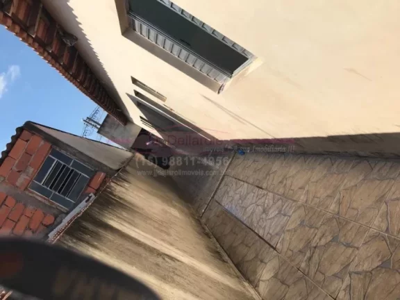 Imagem casa com 2 dormitórios sendo uma suíte, próximo ao centro de Boituva