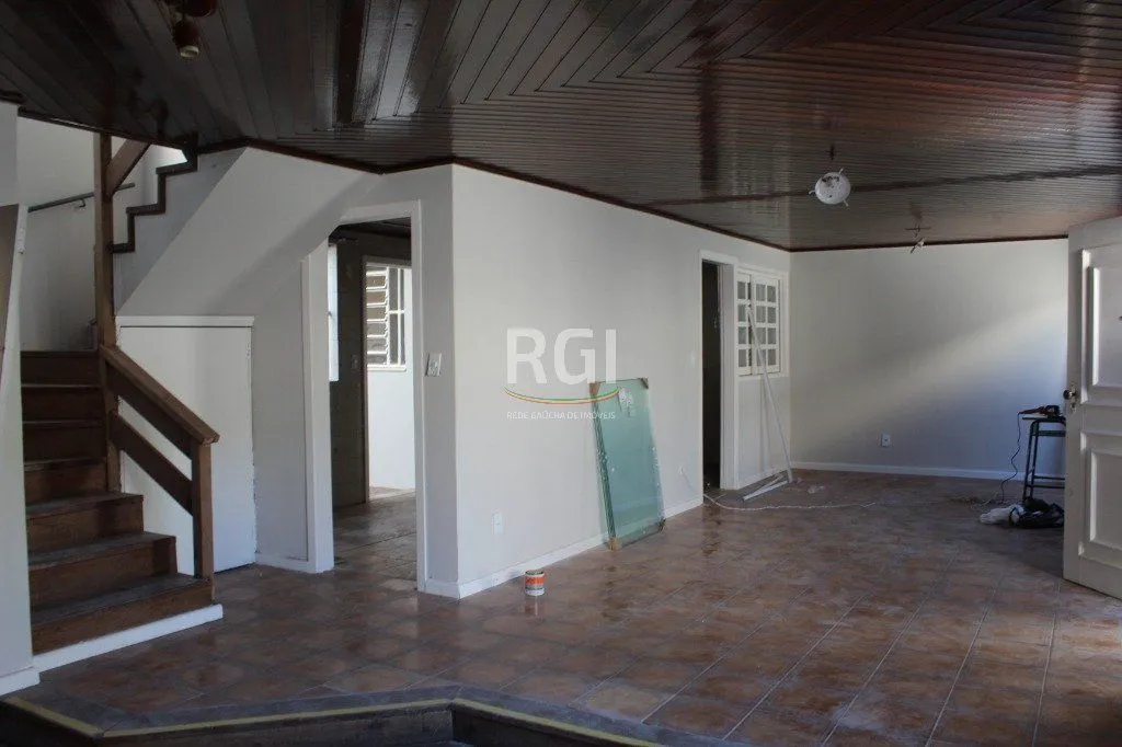 Imagem BAIXO - DUAS CASA NO MESMO PÁTIO NA PRAÇA SIMÕES LOPES NETO - ACEITA PARTE DE PAGAMENTO EM IMÓVEL NO LITORAL- SOB CONSULTA