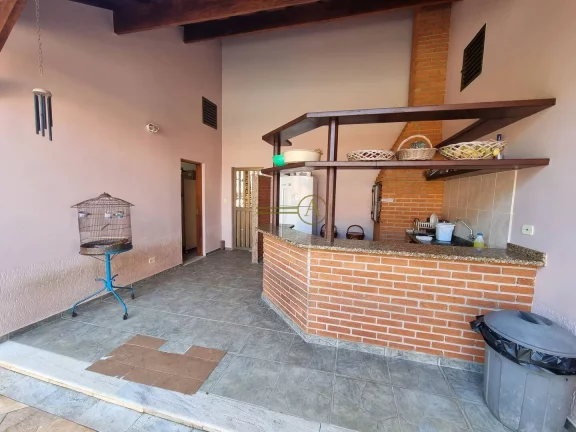 Imagem Mansão térrea de alto padrão à venda, 3 lotes de terrenos, com edículas