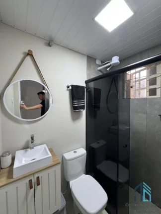 Imagem Casa a venda em condomínio 03 quartos c/suíte, 03 vagas Bairro Guarujá em Colombo -PR