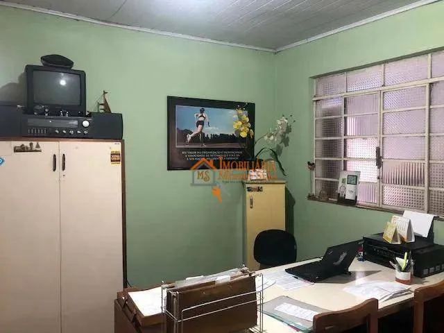 Imagem Sobrado à venda, 210 m² por R$ 700.000,00 - Jardim Vila Galvão - Guarulhos/SP