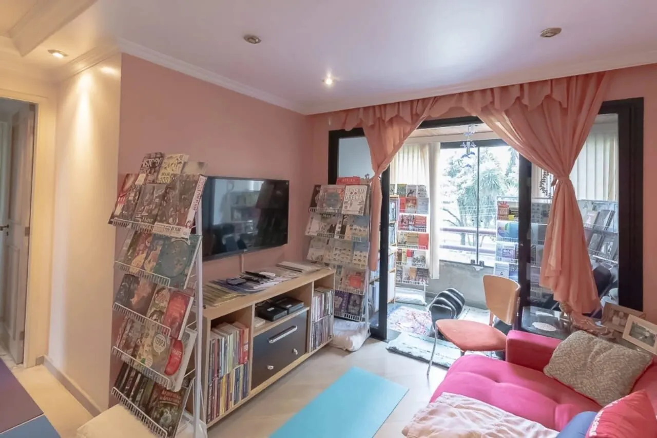 Imagem Apartamento com 4 dormitórios, 99 m² e 2 vagas em localização privilegiada.