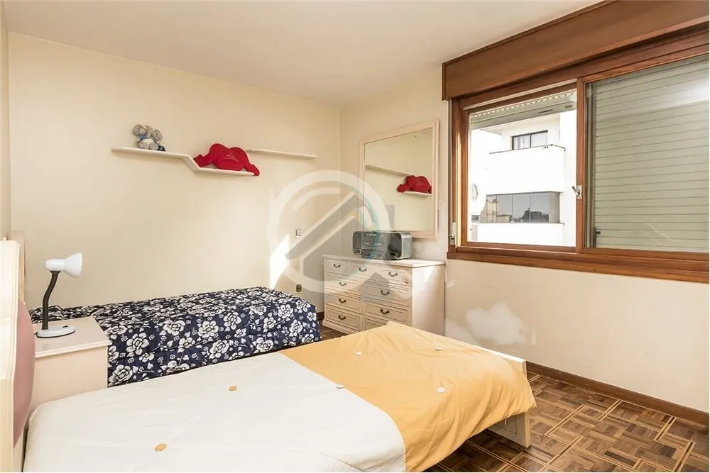 Imagem Apartamento amplo, com 151 m² de área útil com 3 dormitórios, sendo 1 suítes, banheiro social, ...