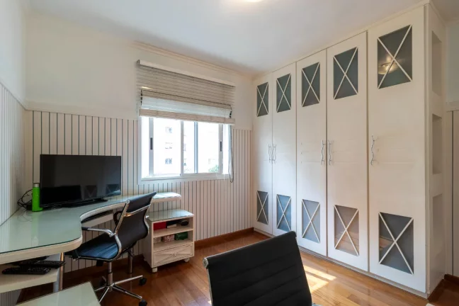Imagem Apartamento à venda em São Paulo, Moema, com 3 quartos, 195m2