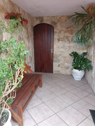 Imagem Casa Terrea com Edicula 221 m² 3 Dormitorios sendo 1 Suite e 5 Vagas