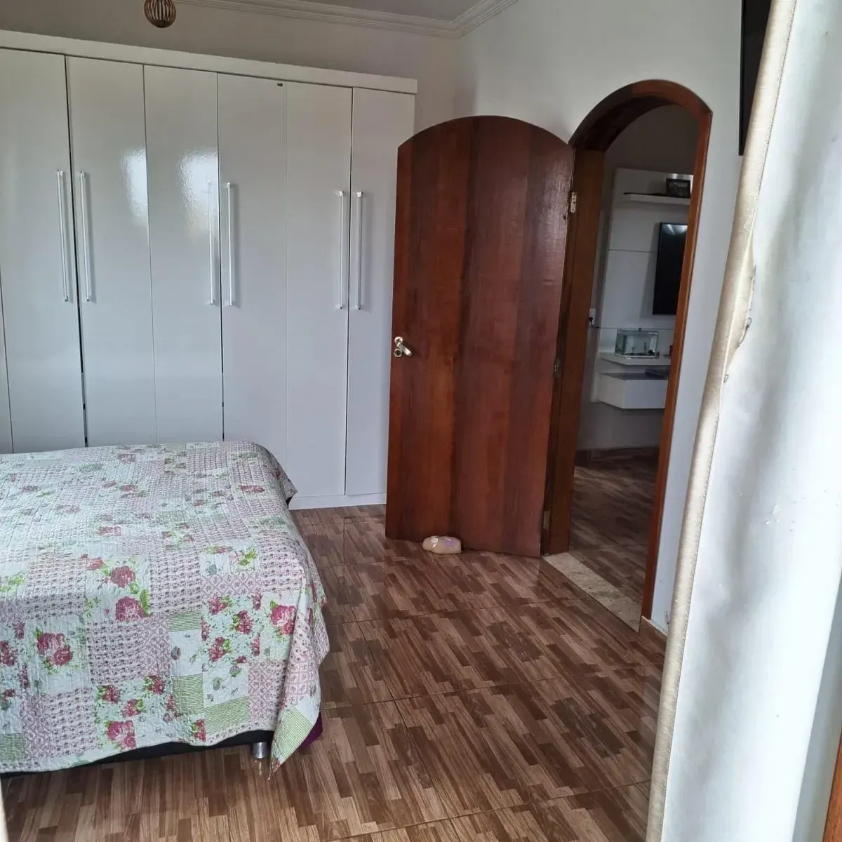 Imagem Casa com 4 Quartos à Venda, 250 metros em Jardim Itapeva - Mauá