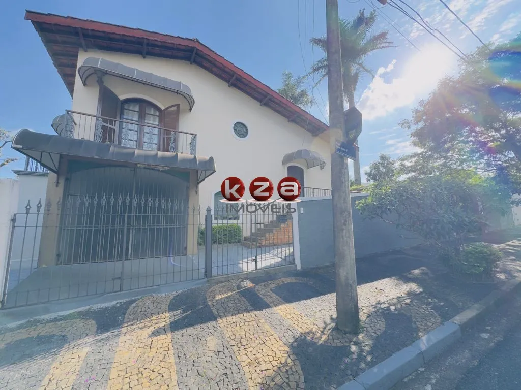 Imagem Casa à venda em Valinhos-SP, Jardim Santo Antônio! 3 quartos, 1 suíte, 2 salas, 3 banheiros, 2 vagas, 211m².