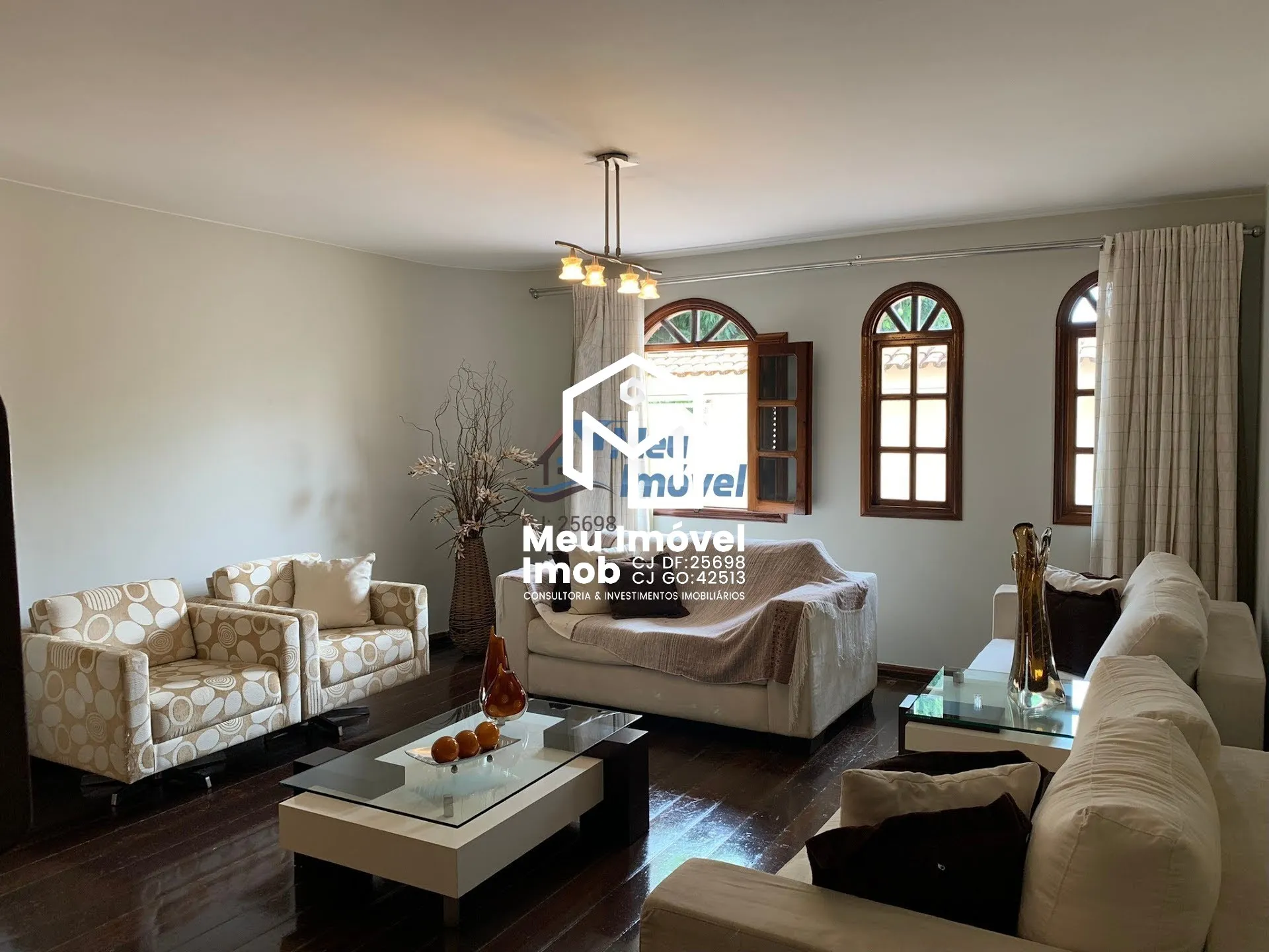 Imagem Casa Sobrado 5 Quartos 5 Suítes 2 Vagas 400m² Reformado