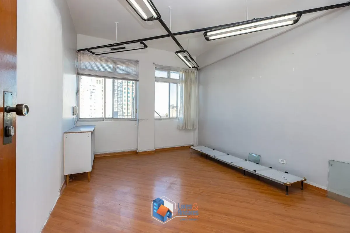 Imagem Conjunto comercial para venda em Centro, 353m²