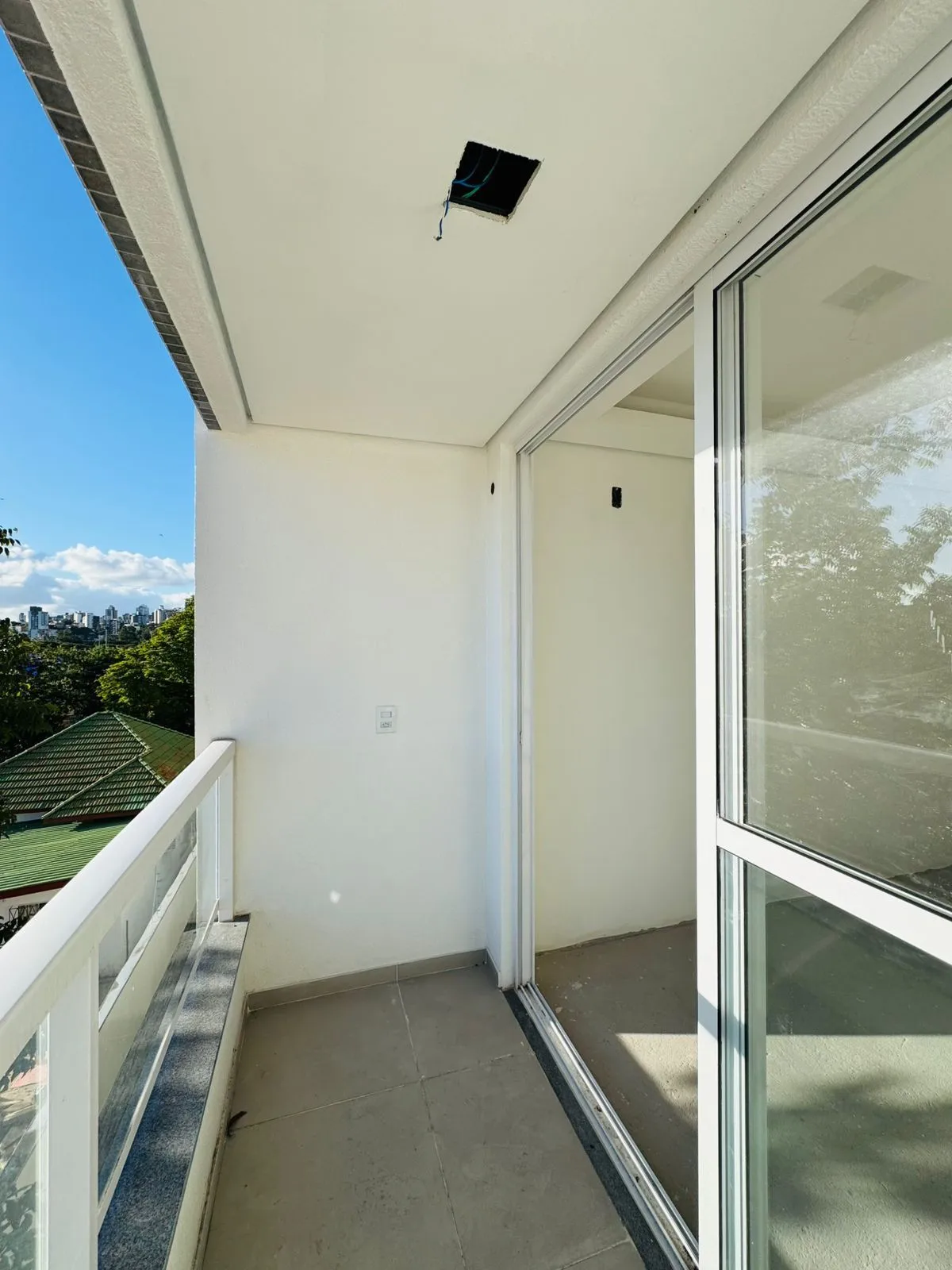 Imagem 2 Dormitórios, suíte, sacada, vaga dupla I Apartamento Novo no Jardim Botânico