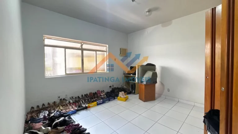 Imagem Casa grande no bairro Iguaçu