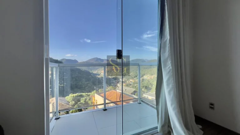 Imagem Casa para Venda em Teresópolis, Albuquerque, 4 dormitórios, 1 suíte, 3 banheiros, 2 vagas