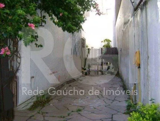 Imagem Casa para Venda - 188m², 4 dormitórios, 4 vagas - Menino Deus