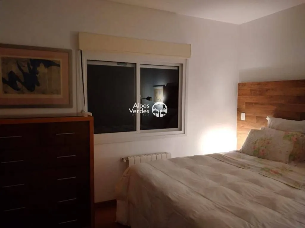 Imagem Vende-se Apartamento em condomínio de Gramado RS, com 2 quartos