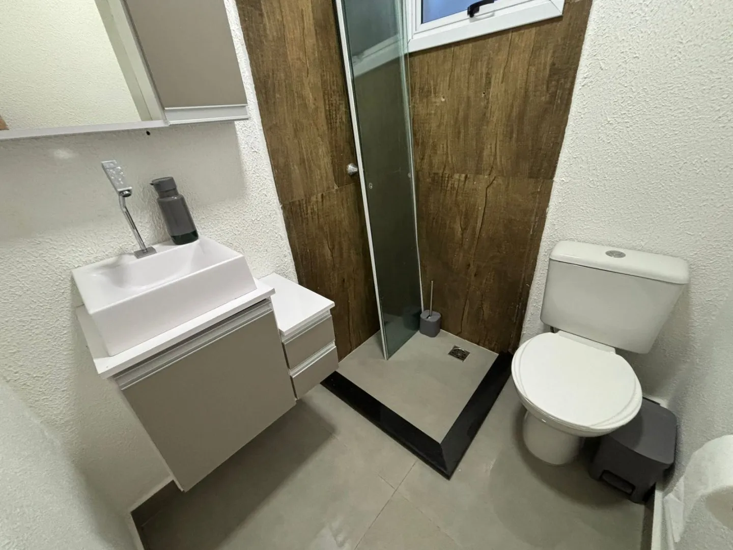 Imagem Casa em condomínio semi-mobiliada!