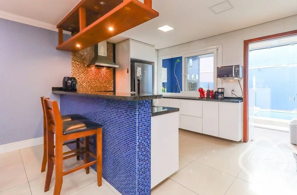 Imagem Casa semimobiliada no Residencial Jardins do Prado, com excelente padrão de acabamento, ambientes a...