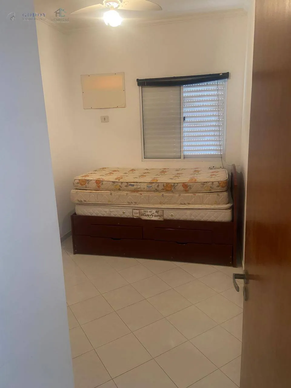 Imagem Oportunidade no Itaguá: 2 Dormitórios, Suíte e Quintal