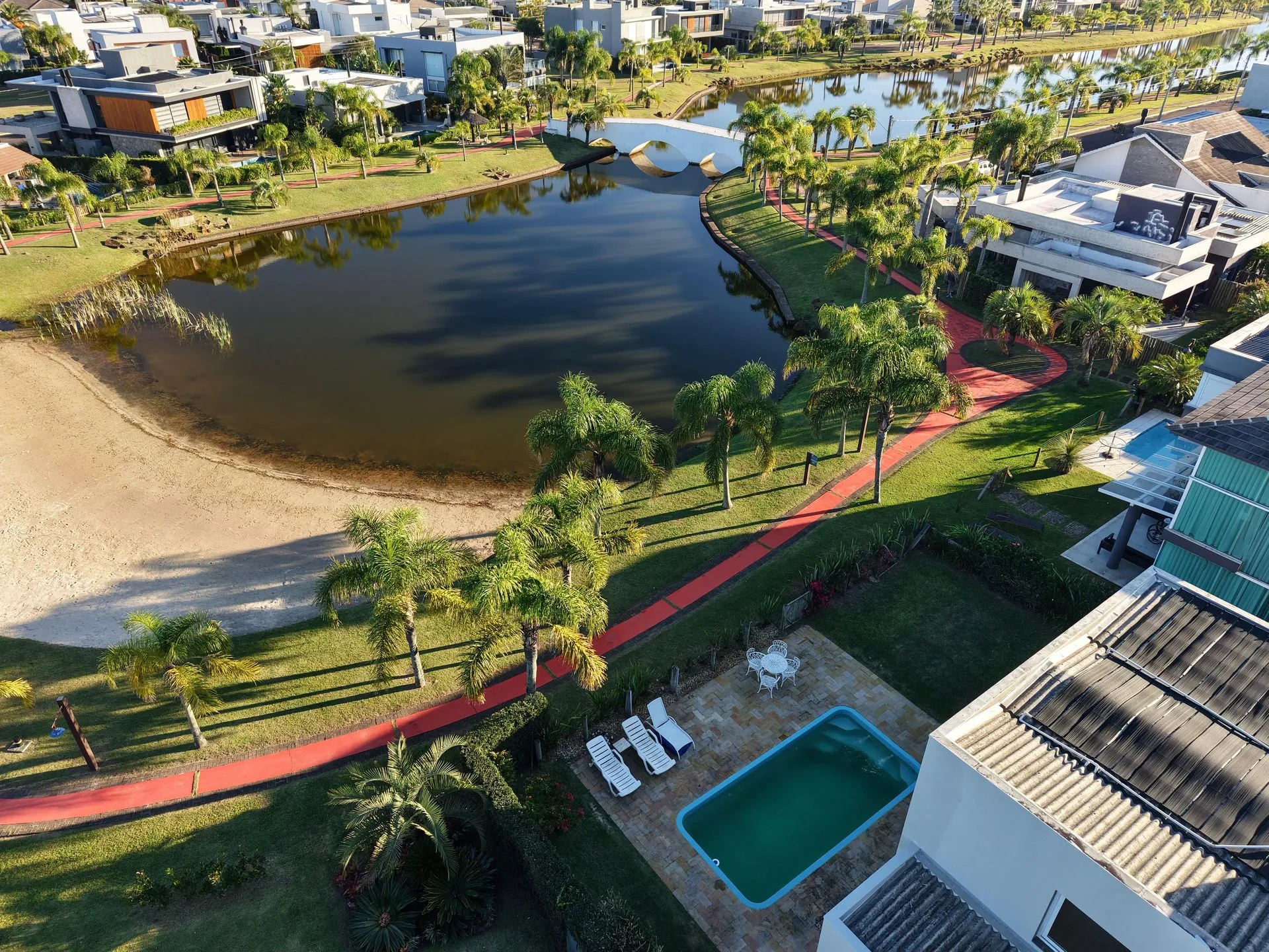 Imagem Casa à venda em Xangri-lá, Centro, com 4 quartos, 291m2