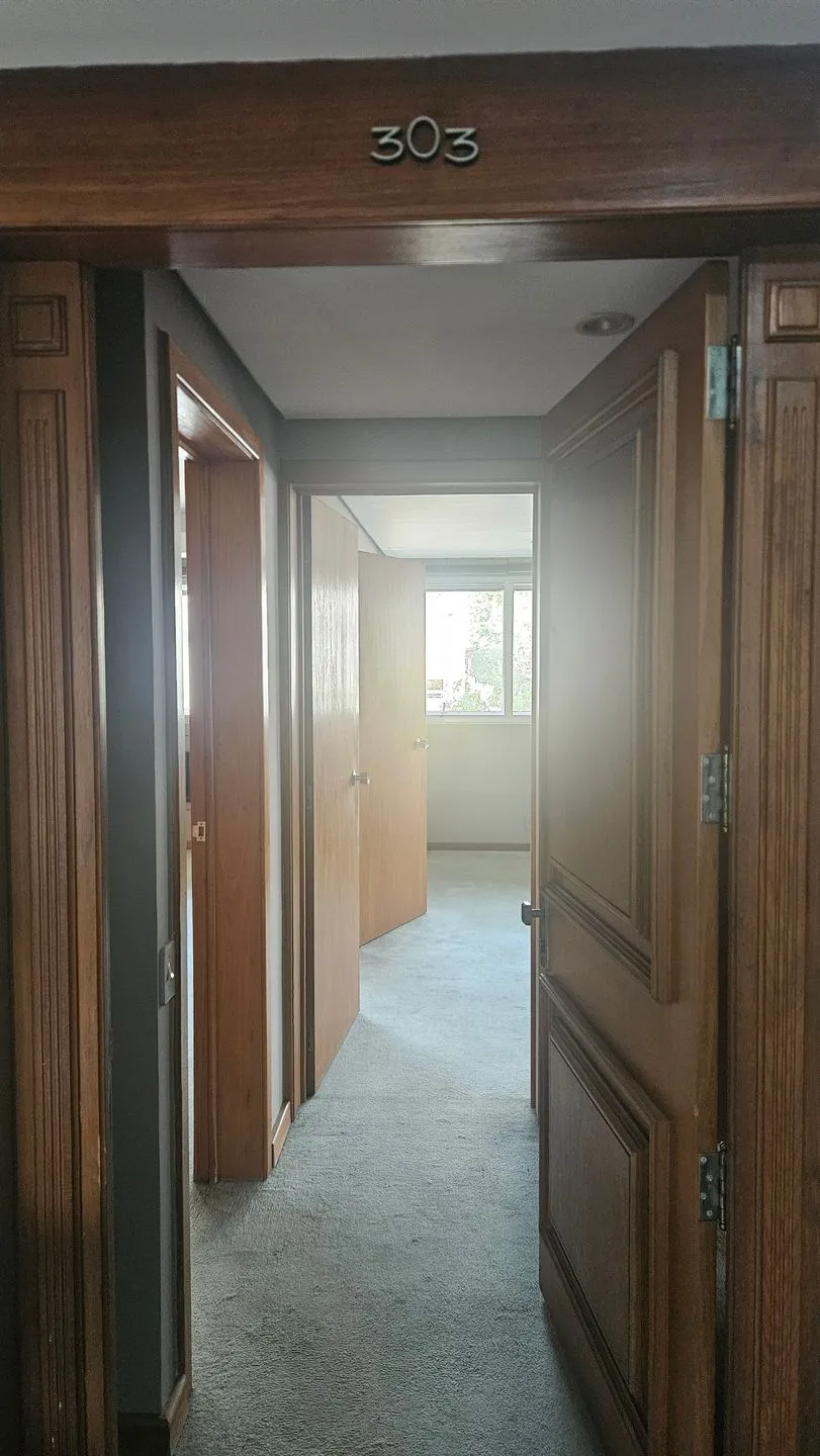 Imagem Conjunto Comercial à venda em Porto Alegre, Higienópolis, 75.61m2