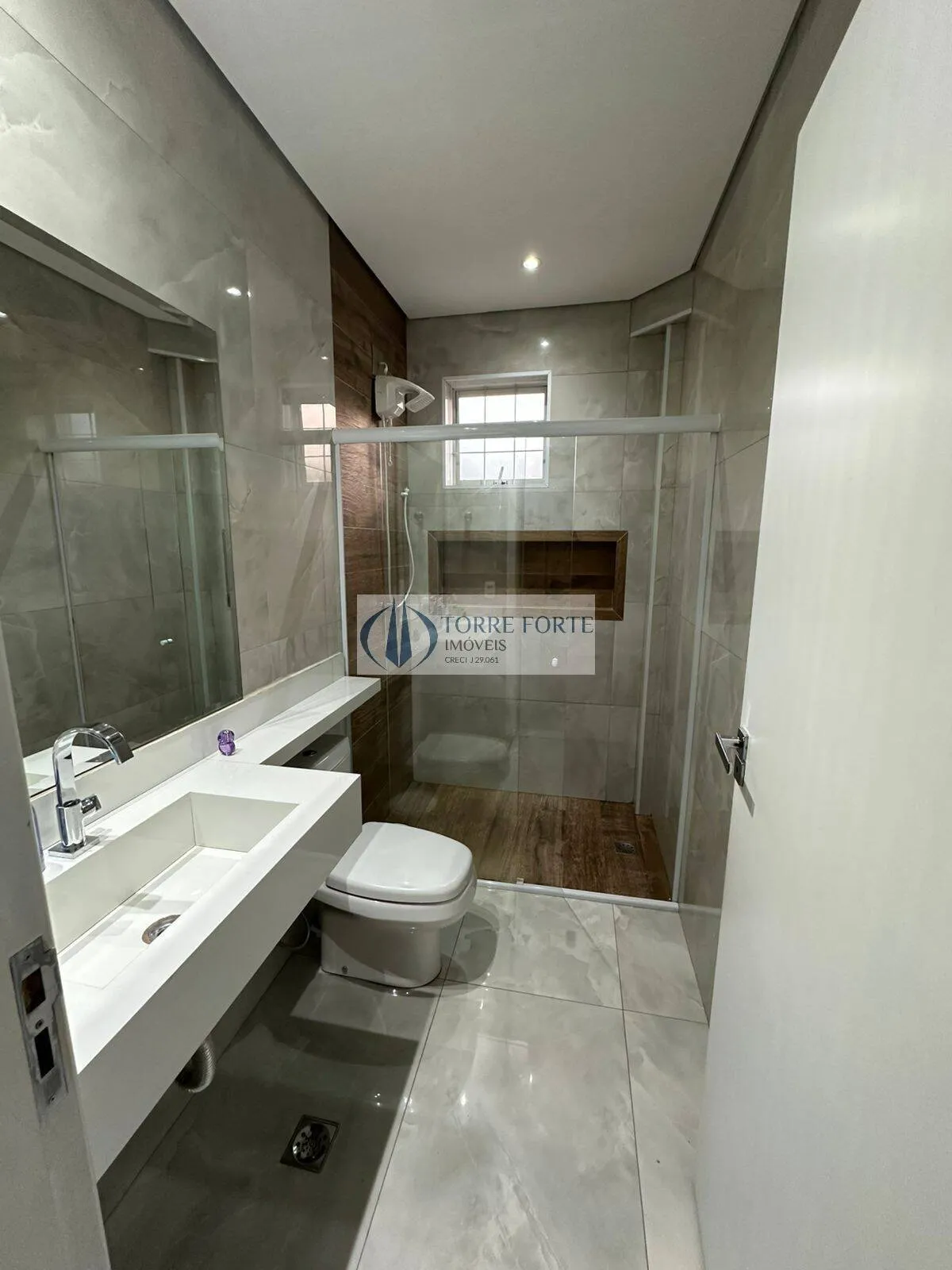 Imagem Sobrado com 3 dormitorios 3 suites 2 vagas de garagem no Parque Savoy City.