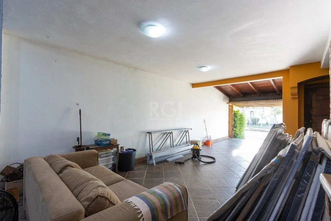 Imagem Casa para Venda - 244m², 3 dormitórios, sendo 1 suites, 2 vagas - Guarujá