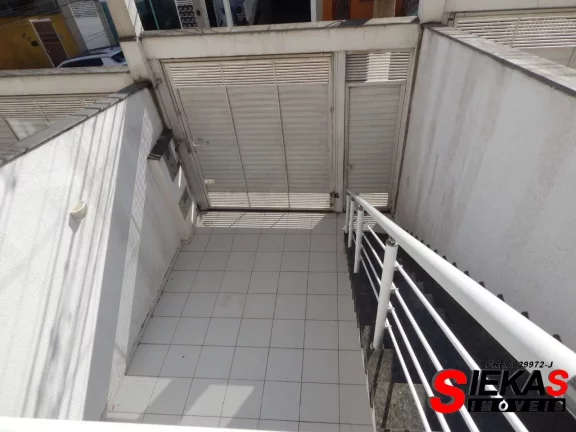 Imagem Casa à venda na Penha, São Paulo-SP com 3 quartos, 3 suítes e 6 vagas de garagem!