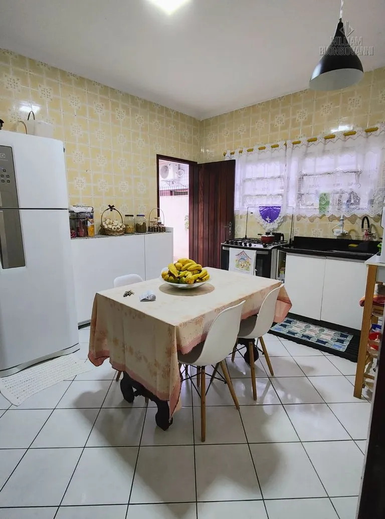 Imagem Casa em Tupi, a apenas 400 metros da praia.