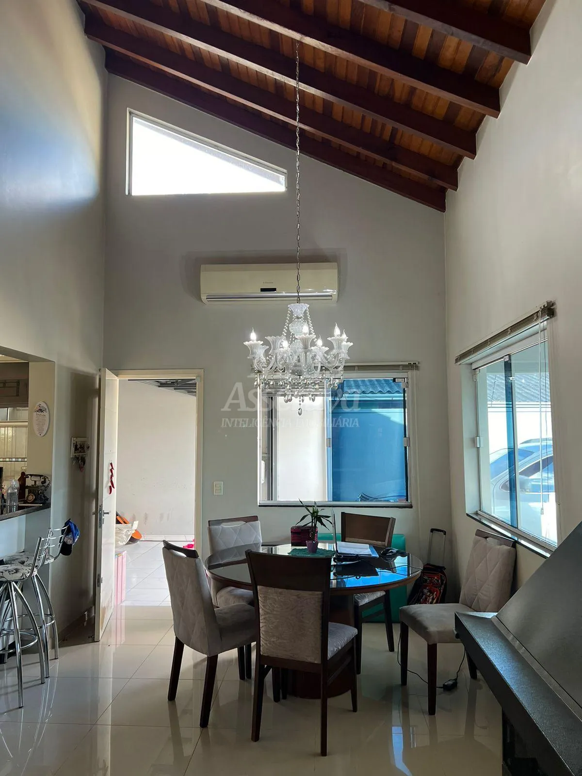 Imagem Excelente casa com 03 dormitórios para venda em Novo Hamburgo