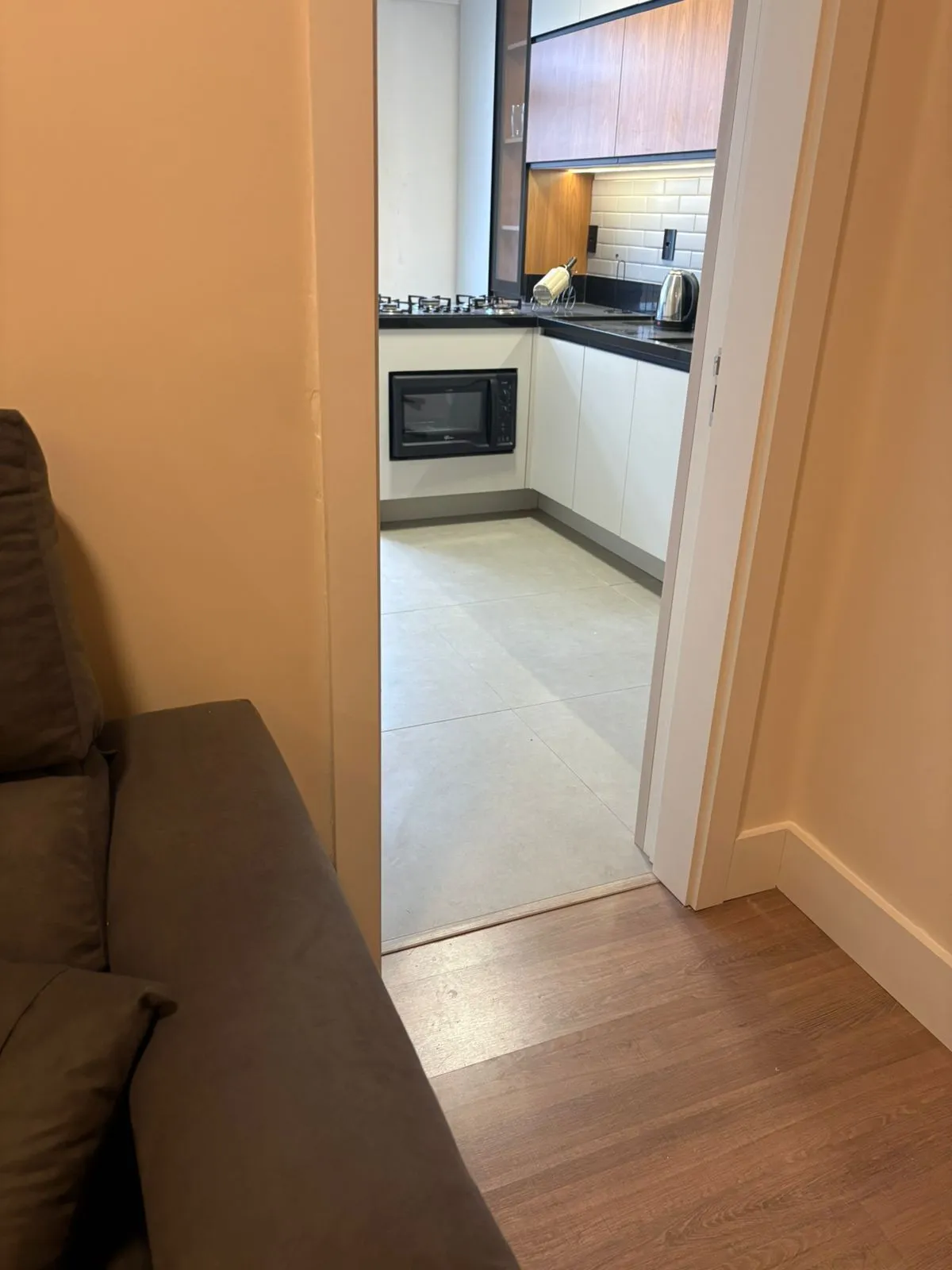 Imagem Apartamento com 02 quartos (01 suíte) no Bairro Cidade Baixa em Porto Alegre