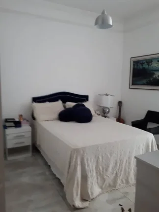 Imagem Seja bem-vindo à sua nova casa dos sonhos! Esta incrível residência de 4 quartos, sendo 2 suítes...