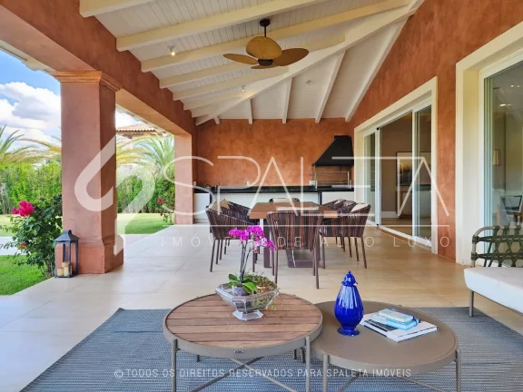 Imagem Linda residência com arquitetura toscana à venda no Boulevard da Fazenda da Grama