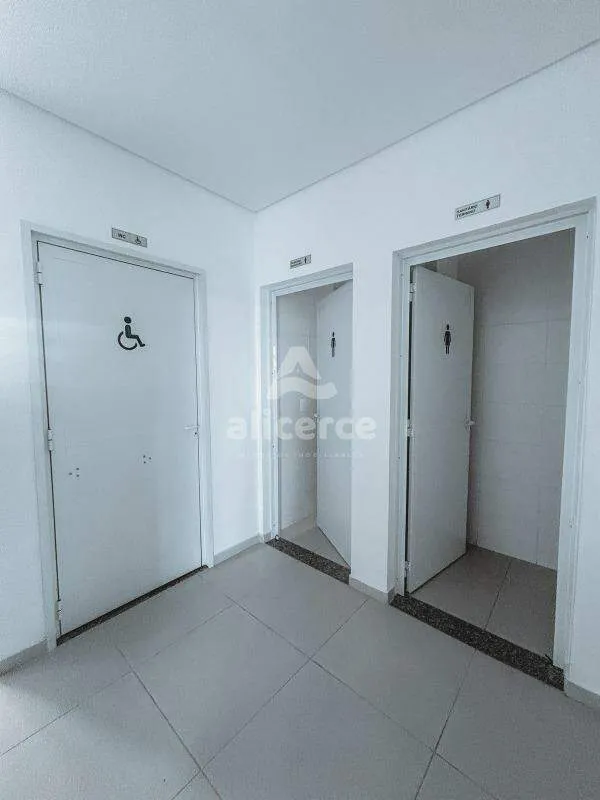 Imagem Apartamento á venda com 02 Dormitórios em Areias - São José -SC.