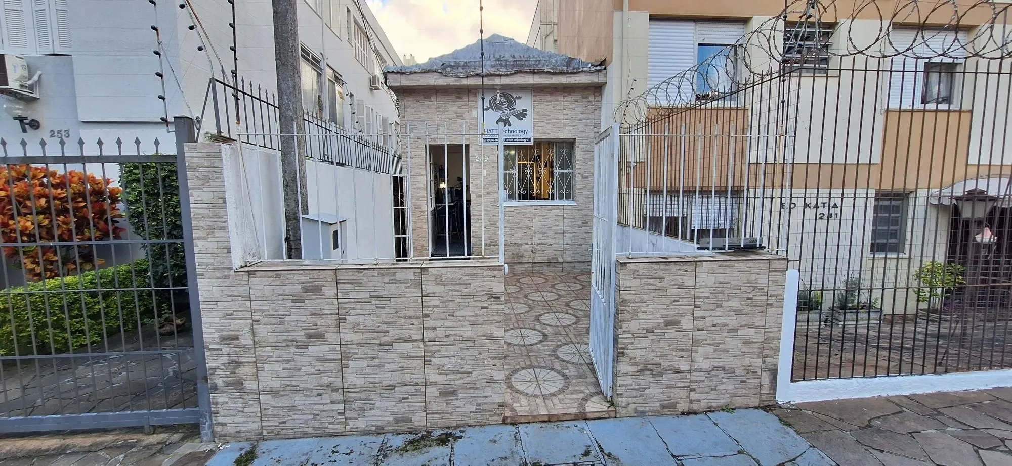 Imagem Terreno com Excelente Potencial Comercial e Residencial no Menino Deus
