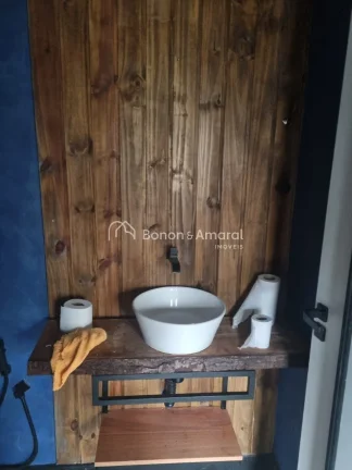 Imagem Excelente oportunidade para quem busca espaço, conforto e versatilidade. O imóvel conta com duas c...