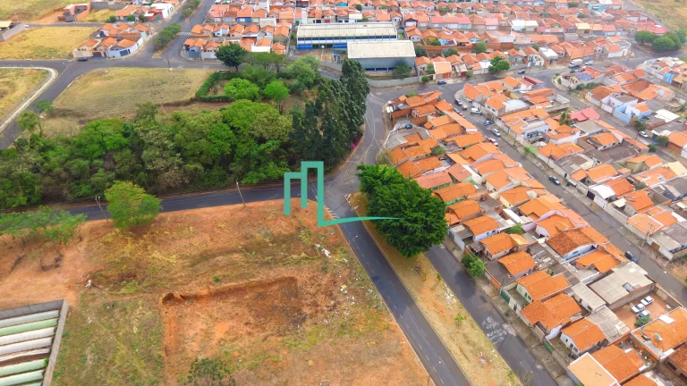 ÁREA DISPONIVEL PARA VENDA COM 2.850 METROS NA AVENIDA PROFESSOR CLAUDIO JUNQUEIRA
