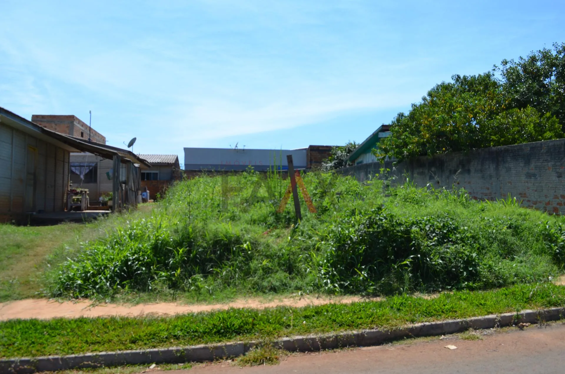 Foto do imóvel Terreno à venda no Feroz proximo cidade dos Lagos em local de grande valorização