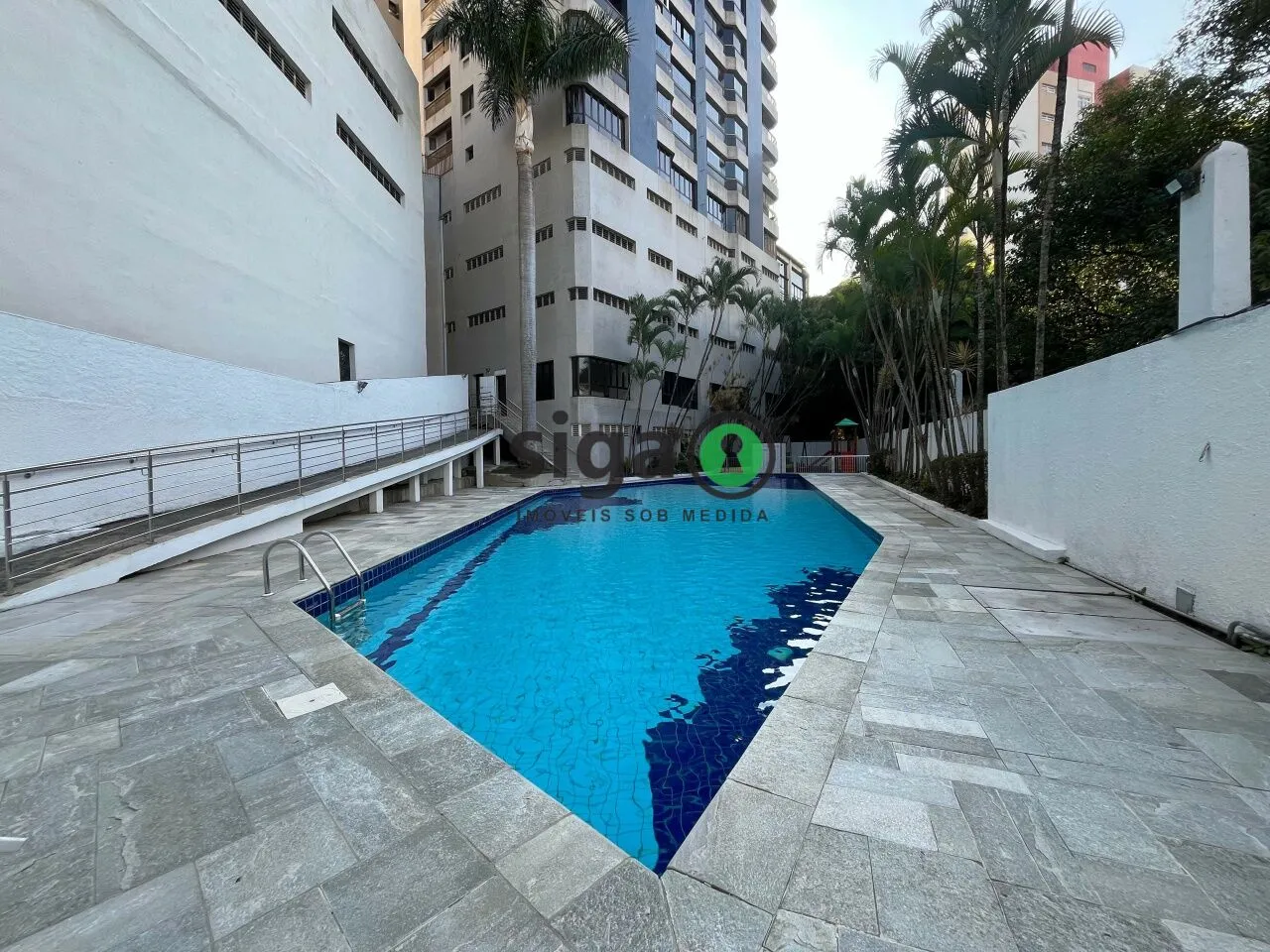 Imagem VENDA DE APARTAMENTO DE 176M2 NA VILA MARIANA COM 4 DORMITORIOS E 3 VAGAS GARAGEM